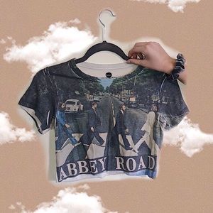 Beatles 🖤🎵 crop top